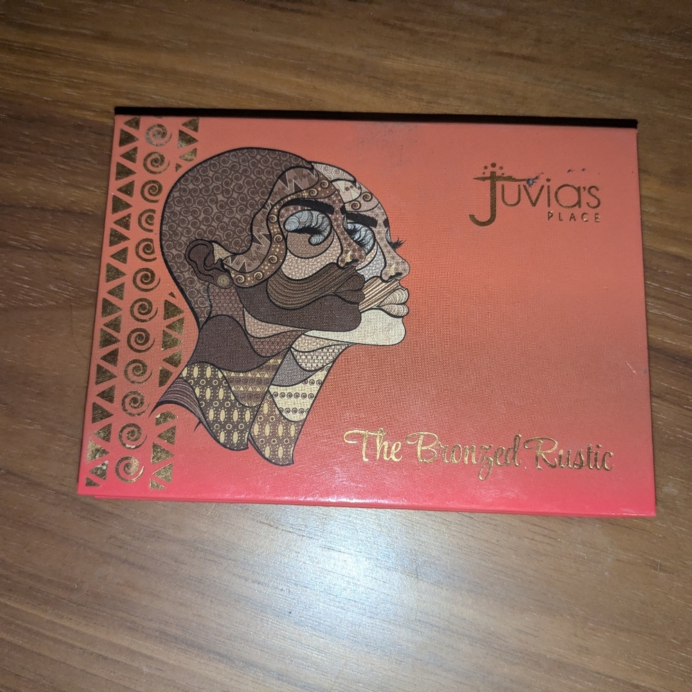 Juvia's Place Bronzed Rustic Palette